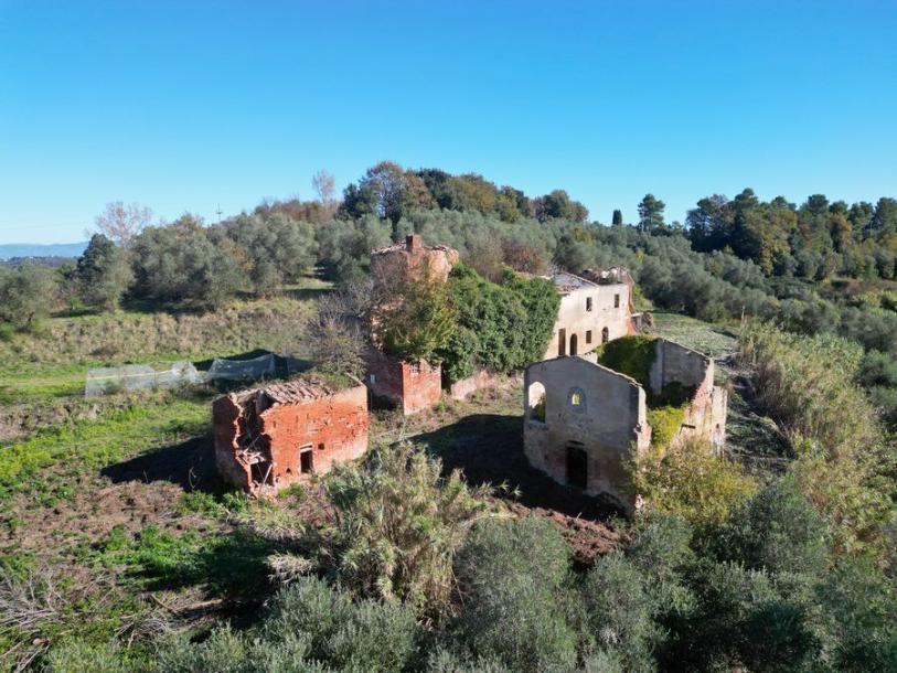 Land with large ruin for construction near San Miniato, Pisa-8