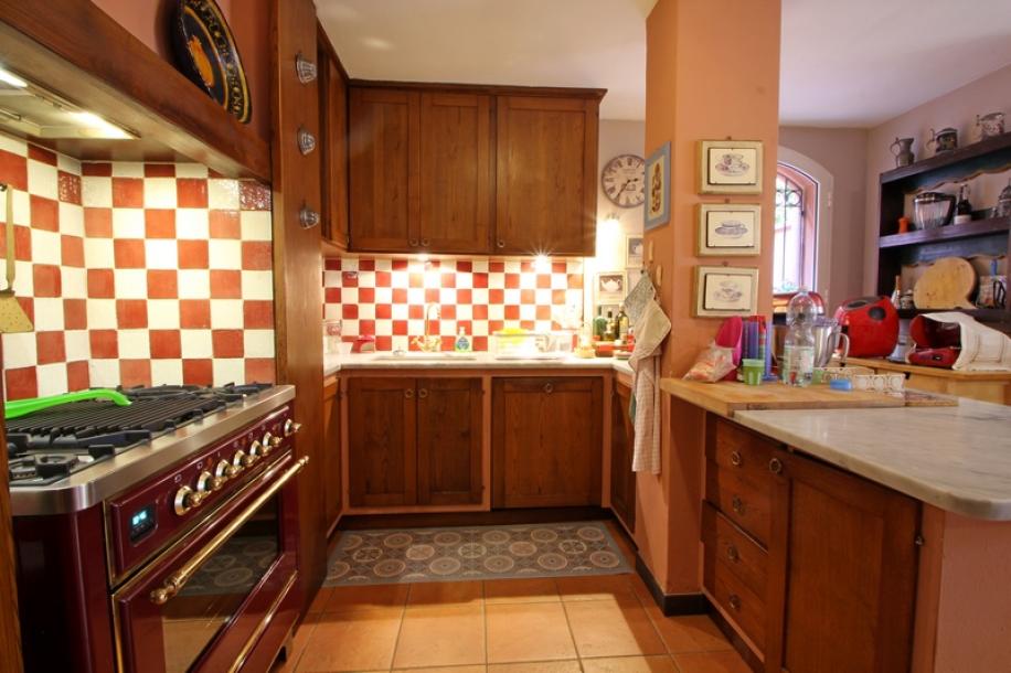 Villa vicino Sarzana con piscina-14