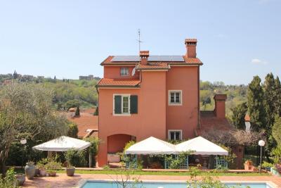 Villa vicino Sarzana con piscina