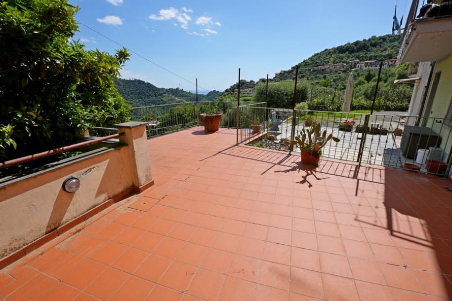 Large house in Montignoso-9