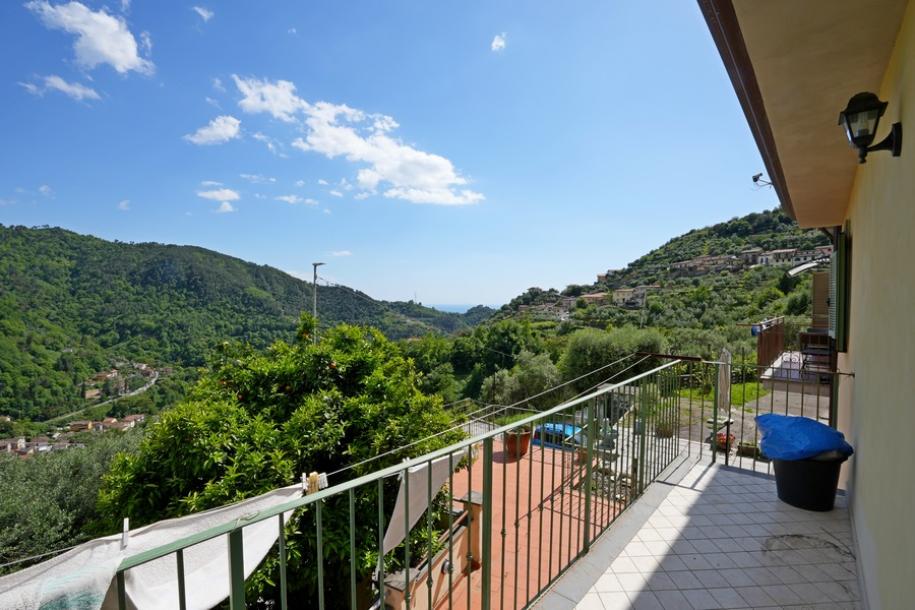 Large house in Montignoso-16