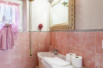 Restored small house near Camaiore