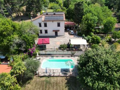 Country villa in Gabbro