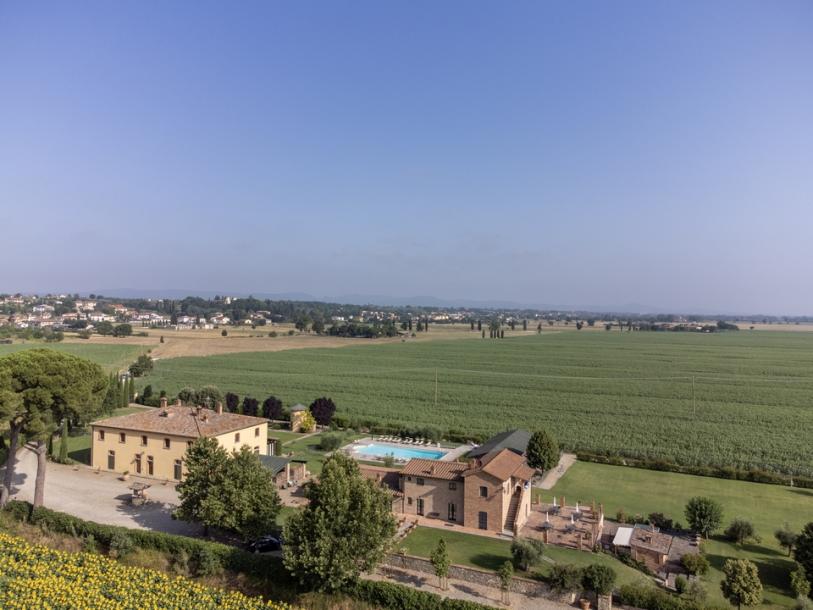 Luxury large property with view to Monte San Savino-10