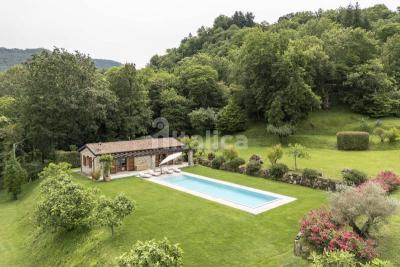 Luxury property in Bagnone near Aulla for Sale