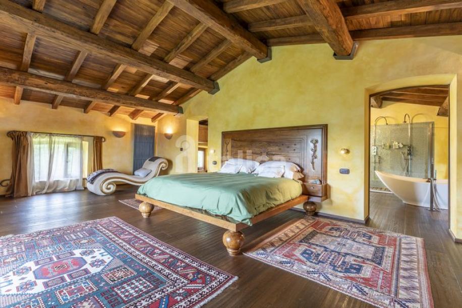 Luxury property in Bagnone near Aulla for Sale-19