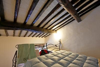 Lovely tuscan village house with garden near Casciana