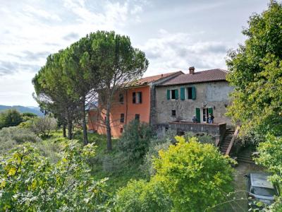 Country house with large land in Podenzana, Lunigiana