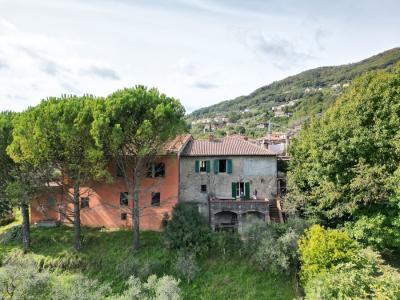 Country house with large land in Podenzana, Lunigiana