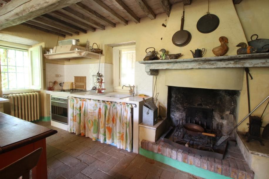 Rustic villa near Camaiore-17