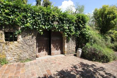 Rustic villa near Camaiore