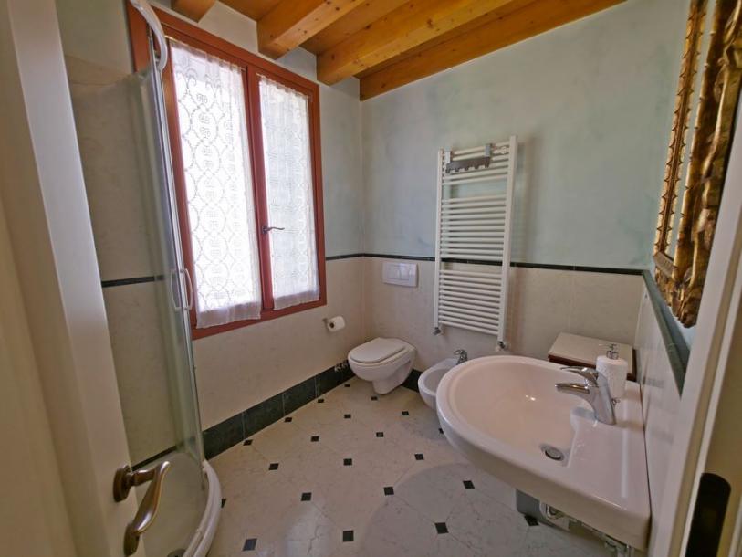 Restored House in  Burano - Venezia-7