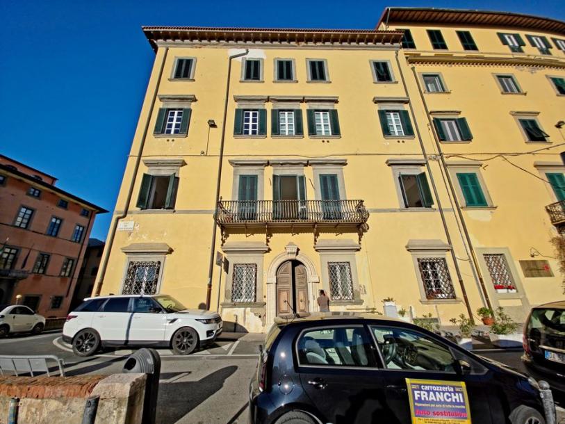Luxury flat on a canal in  Little Venice - Livorno-19