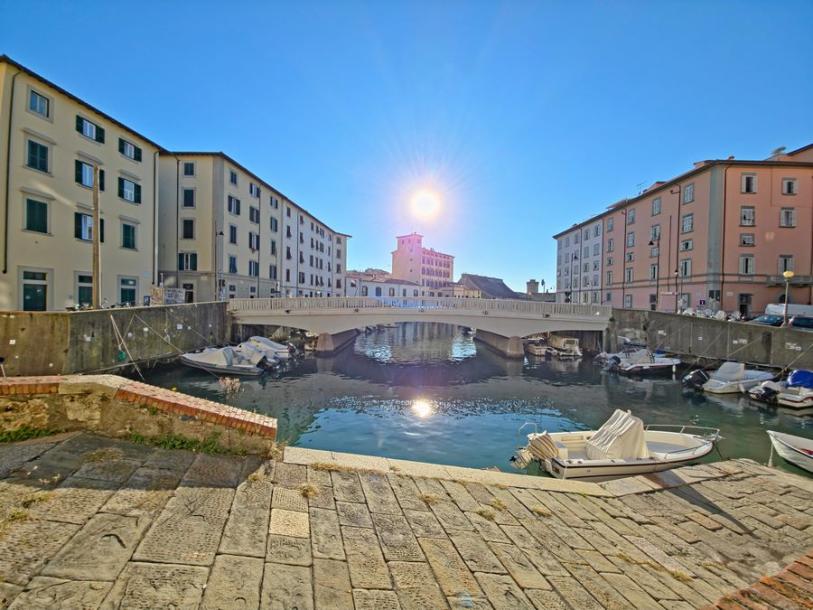 Luxury flat on a canal in  Little Venice - Livorno-18