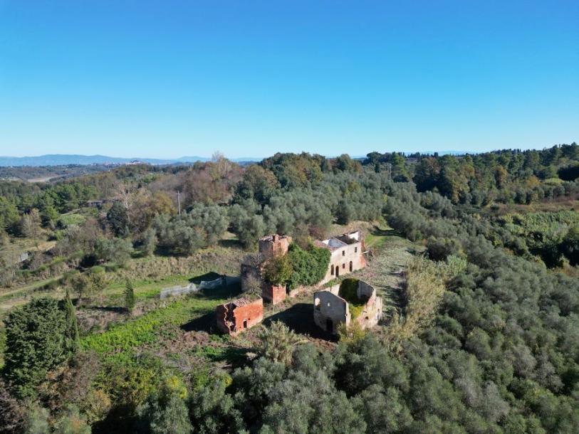Land with large ruin for construction near San Miniato, Pisa-9