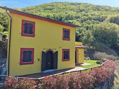 Restored old country house on 450m.o.S. in Lunigiana for Sale