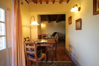 Flat in historic residence between Pisa and Florence