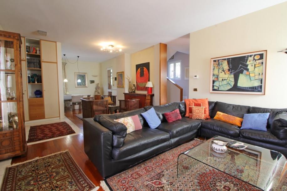 Villa near Sarzana with swimmingpool-12