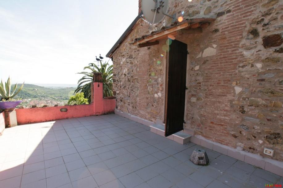 Buying a house in Bargecchia | Property for sale in Tuscany| House in Versilia-4