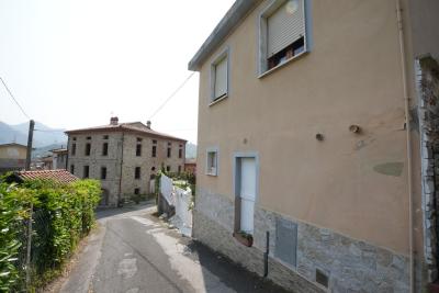 Restored small house near Camaiore