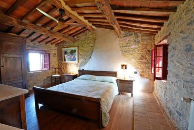 Stone house with sea view and garden near Massarosa, Versilia