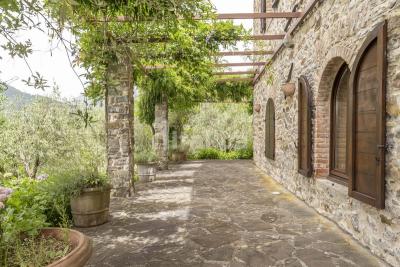 Luxury property in Bagnone near Aulla for Sale