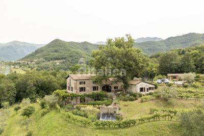 Luxury property in Bagnone near Aulla for Sale