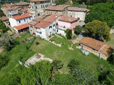 Lovely tuscan village house with garden near Casciana
