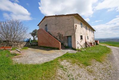 Farm in Tuscany for Sale