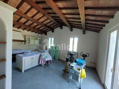 Large property for construction with sea view