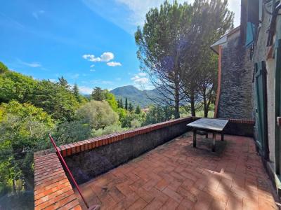 Country house with large land in Podenzana, Lunigiana