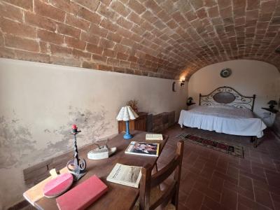 Country house with large land in Podenzana, Lunigiana