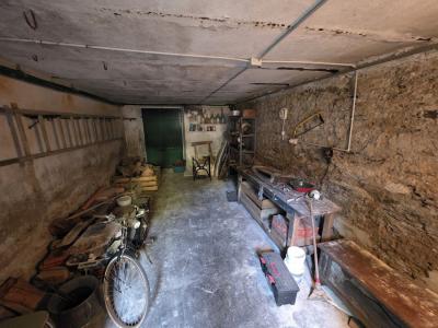 Country house with large land in Podenzana, Lunigiana