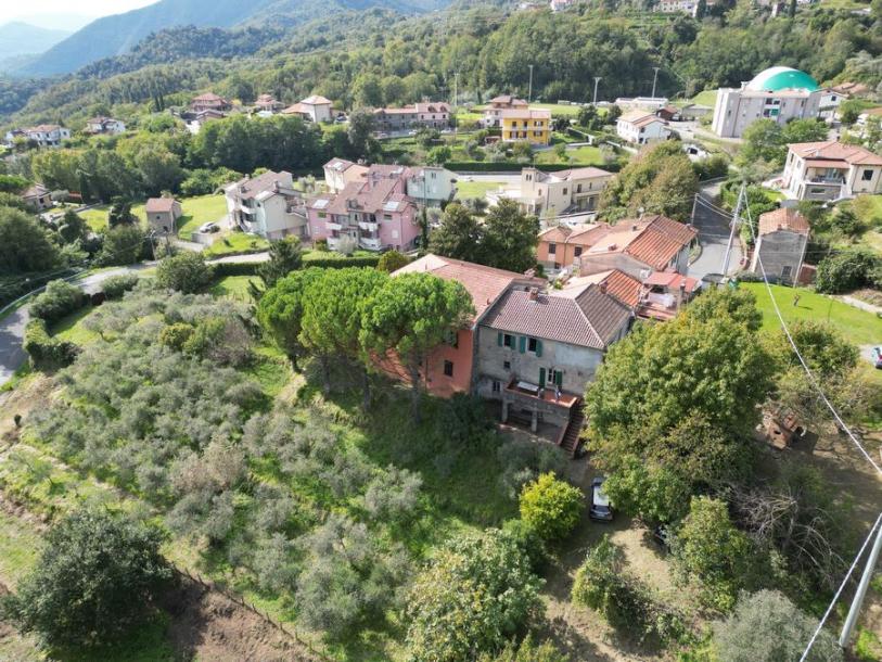 Country house with large land in Podenzana, Lunigiana-3