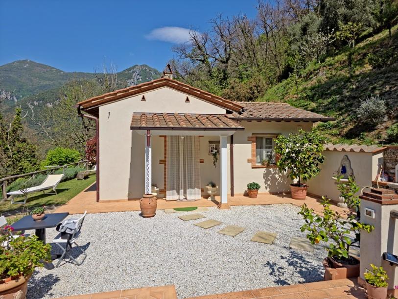 House and guest house near Camaiore for Sale-6