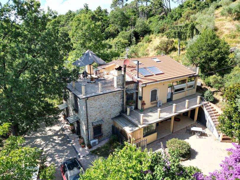 Vila s výhledem na moře na izolovaném místě-1