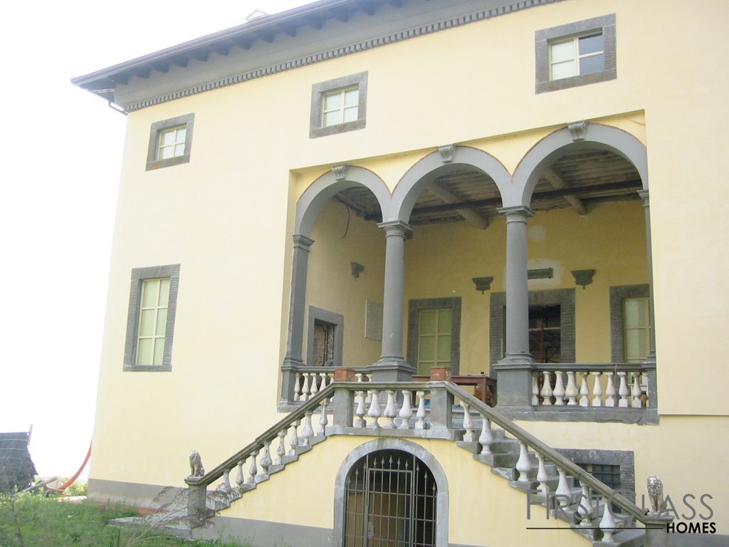 Antique villa in Lucca