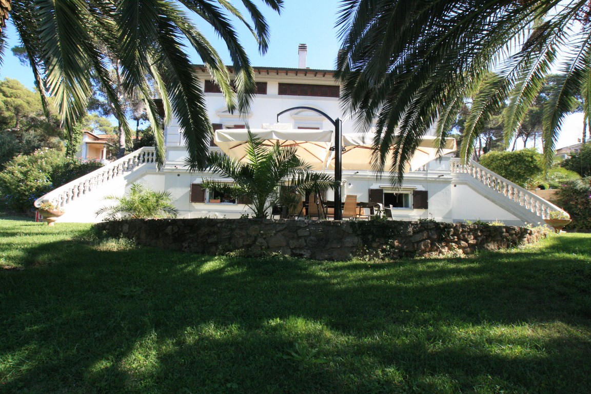 Villa in Quercianella