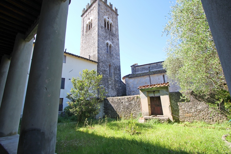 Private villa or B & B in Camaiore