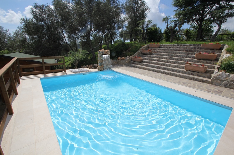 Landhaus mit Gästehaus und Pool bei Camaiore