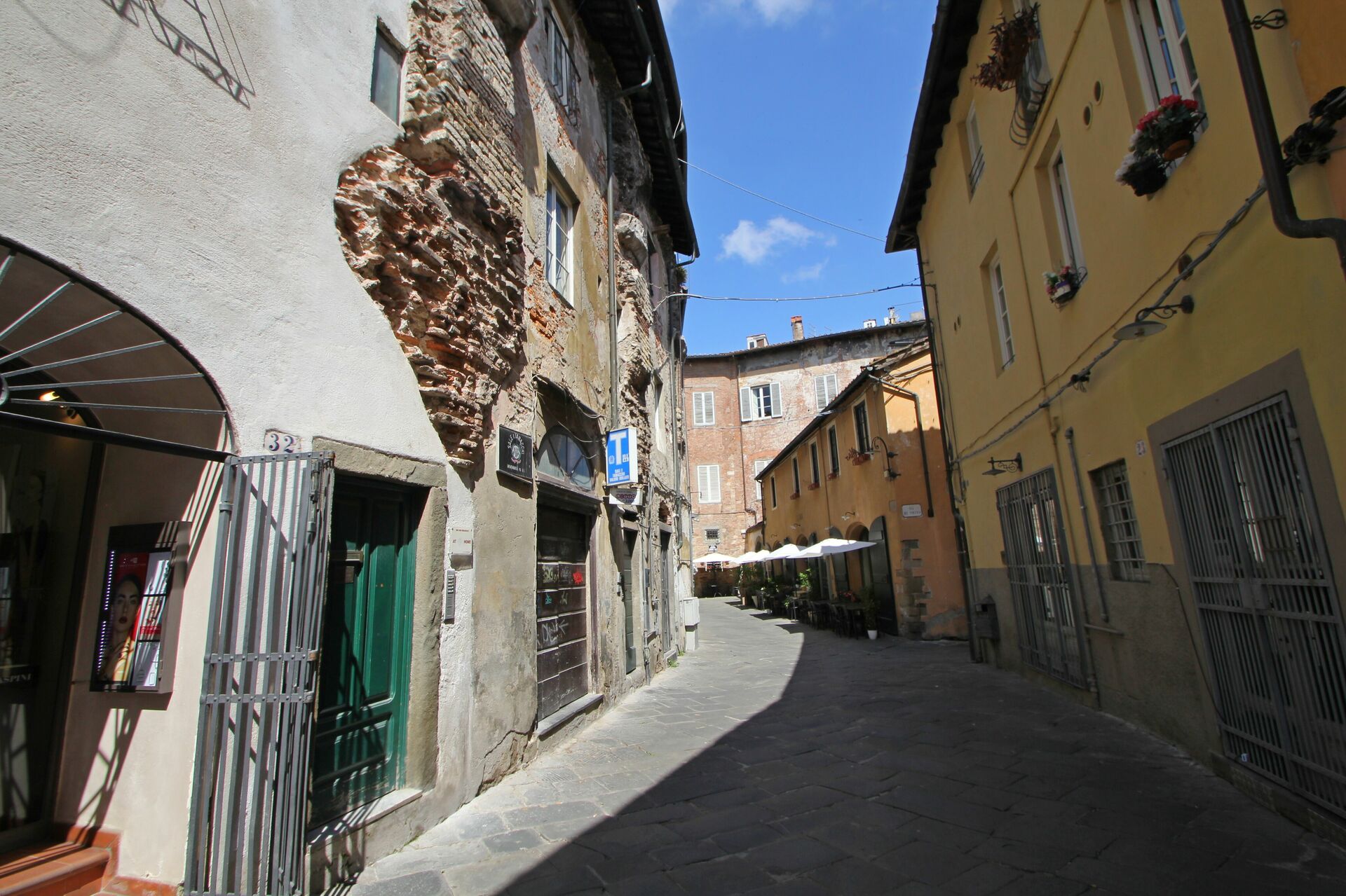 Restored flat in Lucca