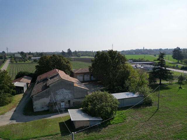 Landgut nah am Zentrum der Stadt Collecchio, 10 Minuten von Parma entfernt